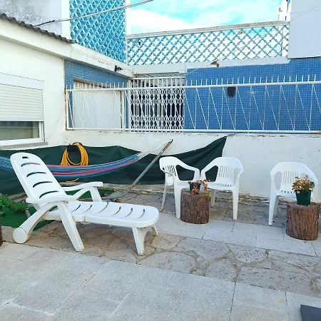 Accommodatie bij particulieren Cama Individual Em Quarto Partilhado Com Ar Condicionado E Varanda Perto Da Praia Costa de Caparica